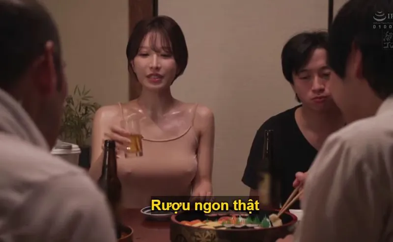 Người vợ gạ trả bài cả gia đình anh xã vì ông xã dẫn về quê rồi bỏ bê nứng lồn sml